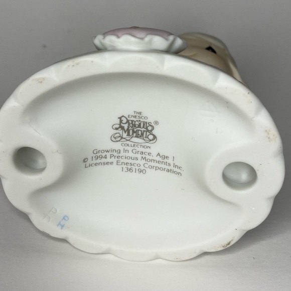 Vintage Precious Moments Growing in Grace Age 1 Blonde from the 90’s - Picture 5 of 5